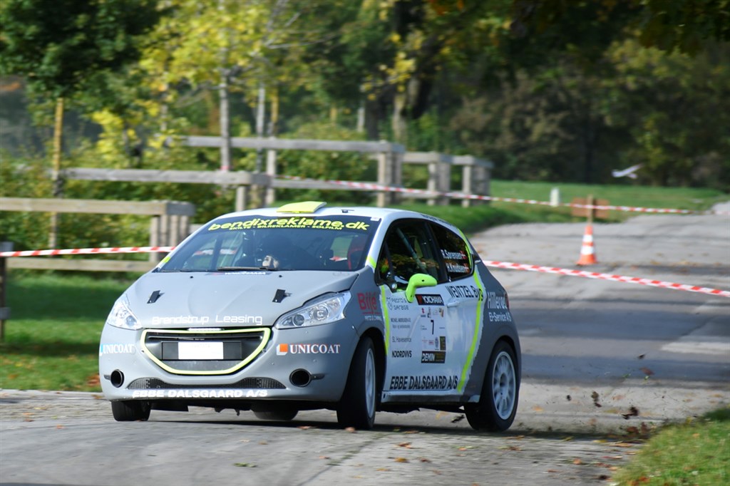 Rasmus Sørensen holdt et højt tempo i sin Peugeot 208 R2 og sluttede dagen med en andenplads, men foran flere DM-rivaler.